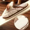 Slippers warme paren zachte pluche slip-on huisschoenen comfortabele pluizig preppy non-slip voor huis binnen