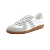 Casual Shoes 2024 Äkta läderkvinnor Sports Sneaker Spring and Summer Flat Moral Training Trendy