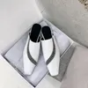 Slippers Chain Baotou Kitten Heel Slipper Spring Summer 2024 Style Square-klackade Fine Leather Moulle Semi-Slippers