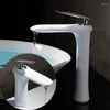 Badkamer wastafel kranen bassin kraan