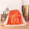 Marca de moda de estilo europeia Orange Snow Fox Velvet Blanket Comércio exterior espessado Big Brand Style Cover Cobertors Sofá Quarto de casca de casca de casca de casal