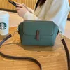 Bag Shell liten fyrkantig axel 2024 Summer Fashion Commuter Crossbody Versatile Womens