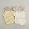 衣料品セットインススタイルの子供向けカジュアルな2ピースセットキャンディー色半袖Tシャツとショートパンツ