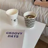 Copas descartáveis de palhas ins estilo preto e branco xícara de xadrez de 50 países domésticos de papel espesso de café comércio