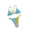 2024 Nieuwe bikini badpak gekleurde driehoek zachte tas nylon sexy dames split zwempak