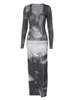 Sukienki zwykłe styl mody Ins Internet Celebrity 2024 Autumn 3D Printing i farbowanie v szyja Slim-Fit Pochwa z długim rękawem