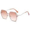 2024 occhiali da sole di New Designer Glasshi di lusso Brand Trendy Mastichibili Occhiali da sole in metallo polarizzato di alta qualità per la guida da donna all'aperto