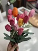 Flores decorativas 5 piezas de tejido a mano tulipanes artificiales planta roja de la oficina en el hogar el adorno de decoración
