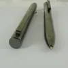 Penne ACMECN Materiale in ottone Penna grigia metallica con motivo ad incisione ad alta tecnologia Penna clip a molla Penna 1,0 mm Punti di scrittura Penna