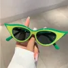 Солнцезащитные очки 2024 Роскошная группа мода Y2K Sexy Cat Eye Sunglases Женщины Мужчины Дизайнерские Снейк Слассные очки Градиентные оттенки UV400 Oculo Eyewear 240412