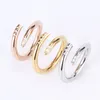 2024 Love Rings Womens Band Ring Jewelry Titanium Steel Single Nail European and American Fashion Street Casual Par Classic Gold Silver Rose Valfritt storlek5-10
