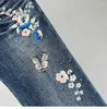 女子ジーンズデニムブートカットズボン2024秋のハイウエストスリムな弾性スキニー刺繍ラインストーンジャン