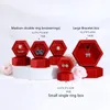 Smyckespåsar 1st 4.9x4.3x4.5cm/6.5x5.7x5.5cm Hexagonal Pink/Red Velvet Box Small Ring Pendant Armband mode bärbar gåva gåva