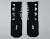 Off Fashion Mens Streetwear Socks Women Uomini di alta qualità Cotton Allmatch Arrow XXX Stampa di bianco traspirante Bianco Missioning FootBal6785346