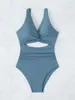 Menas de banho feminina Mulheres de maiô de uma peça 2024 azul sólido Sexy Hollow Out Bodysuit Monokini Summer Summer Wear Bathing Suit de maiô feminino