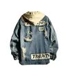 Herren -Denimjacke Patch Vintage Blue männliche Jean -Schichten mit Loch gerissenen niedrigen Kosten für Stoff Winter Außenbekleidung Größe L Y2K G 240408