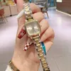 Vintage Luxury Lady Watch rostfritt stål Banddesigner Womens Watches Gold Square 28mm armbandsur för kvinnor Julfödelsedag Mors dag Present Hög kvalitet