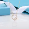 Lady Designer Anhänger Halsketten Neue Diamant-verkrustete Weinring-Halskette weiße Kupfer mit 18K Roségold Stylish Chains