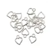 Charms 20 stcs/pack legering hartvergrendeling schattige liefde hangers voor doe -het -zelf armband kettingen sieraden maken accessoires maken