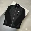 Designer marca giacca da uomo classica metallo triangolo tasca hasp cappotto uomo con cerniera sciolta giacche da poppata tasca da tasca calda giacche sciolte casual sciolte capricci