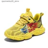 Sneakers Childrens Fashion Shoes Summer Mesh Ademende kinderschoenen school Dagelijkse wandeling sportschoenen jongens sport casual sportschoenen Q240413