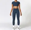 Al Women Yoga Crop Top + Pant Two Piece Set Color Color Gril Golf Tennis Pant + manche courte avec fitness Running TZ8519