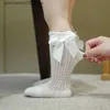 Skarpetki dla dzieci księżniczka kolan high skarpetki koronkowe plisowane krawędzie Simmer Spring Mesh Thin Cotton Korean Bow Białe skarpetki odpowiednie dla nowonarodzonych dziewcząt Q240413