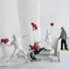 Banksy Sculpture Collection Flower Thrower Staty Pop Art Modern Balloon Girl Figurine Office Home Decoration Accessories Street 240409