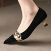 Chaussures habillées Été 2024 Style Dames Pumps Patchwork supérieur peu profond Boue-bouche de conception Femmes Simplicité Luxury