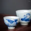 Xícaras pires jingdezhen cerâmica pintada à mão Gelo esmalte rachado copo Mestre do escritório de bebidas artesanais de porcelana azul e branca
