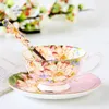 Coppe Saucers Fashion British in stile British Bone China Coffee Cup e Saucer Set con cucchiaio in porcellana Ceramica Coffeeware Floro Tè vassoio