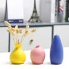 Vase Nordic Creative Minimalist Desktop Ceramic Small Vase Living Room TVキャビネット配置ドライフラワーデコレーション装飾品