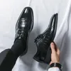 Trendiga nya mäns mix lapptäcken snör upp affärsskor bröllopsklänning svart brun manlig loafers oxford sapatos tenis masculino