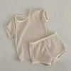 衣料品セットインススタイルの子供向けカジュアルな2ピースセットキャンディー色半袖Tシャツとショートパンツ