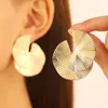 Boucles d'oreilles déformées design de ventilateur exagéré Fashion Big for Women Europe et American Style Persony Party Ear Jewelry