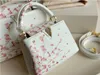 Klassische Dame Designer -Tasche Cowide Frauen Handtaschen Kapuziner echter Leder -Umhängetaschen 10A Crossbody Bag Flower Dame Bag Hochwertige Einkaufstasche Brieftasche schön