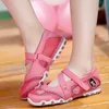 여름 고품질 비 슬립 어린이 신발 소녀 패션 샌들 만화 공주 샌들 아이 플랫 240411