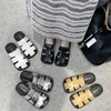 Designerinnen Frauen Mules Pantoffeln Mode Cover Toe Slides Schuhe Ladies Casual Outdoor Beach Plattform Flats Sandalien 240409