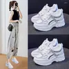 Casual Shoes Wedge Fashion Designers White Sneakers Kvinnor Läder Tjocksolad Tennis Sportkvinna Zapatillas Mujer 2024