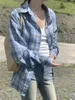 女性のブラウスエイリアンキティブルーシャツ格子縞のファッションスプリング女性シックルーズオフィスレディ2024フルスリーブコートカジュアルオールマッチ