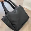 Designer Women Padded Nylon Shopping Bag Italy Milano Luxury Brand p Triangle Enamel Shoulder Bags Lady Leather Strap Black Large Capacity Tote Handbag 29cm