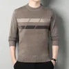 Pulls pour hommes pulls en tricot masculin Tops Sweater pull pour hommes épais d'automne d'automne patchwork de contraste mode Vêtements décontractés 00370