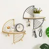 Dekorative Teller Nordic Metall Storage Display Regal kreativer Sektor Wand Hanging Rack Wohnzimmer Schlafzimmer Dekor Rahmen Hauszubehör