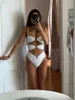 Swimwear Women's One Piece Swimsuit Sexy Metal Decoration Patchwork Patchwork Bandeau Cut Monokini Swwears Femmes 2024 Bathing High Back Black Swim Wear