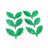 Party Decoration 100st Metalic Green Christmas Holly Leaf w/ Red Berry Pompom Santa Ornament för Xmas DIY Craft Supply