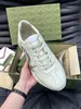 2024 Nya designer skor trippel män kvinnor plattform sneakers clear sole svart vit röd blå kunglig neon gröna herrtränare tennis casual skor edj0101