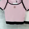 Designer de camisetas femininas Primavera e verão Novo Ch Nanyou Gaoding estilo gentil estilo garotinha slim slim Age reduzindo o pescoço quadrado de contraste de manga de malha de malha ijyp