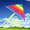 Kolorowy trójkąt Rainbow Kite Flying Toys dla dzieci dzieci z 30 -metrowym smyczem na świeżym powietrzu Fun Sporty latawce 240407