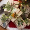 Dekorative Blumen künstliche Weihnachtskiefernnadelzweige Weihnachtskranz Dekoration gefälschte Pflanzen Blätter Home Wedding Party Supplies