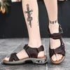 Merk zomerheren sandalen echte lederen mannen slippers gladiator mannen strand sandalen zacht comfortabel buitenshuis waden schoenen 38-46 240412